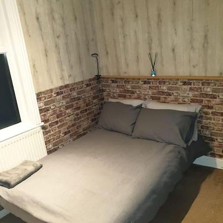 Spacious Bedroom With Private Bathroom. Abbey Wood Eksteriør bilde